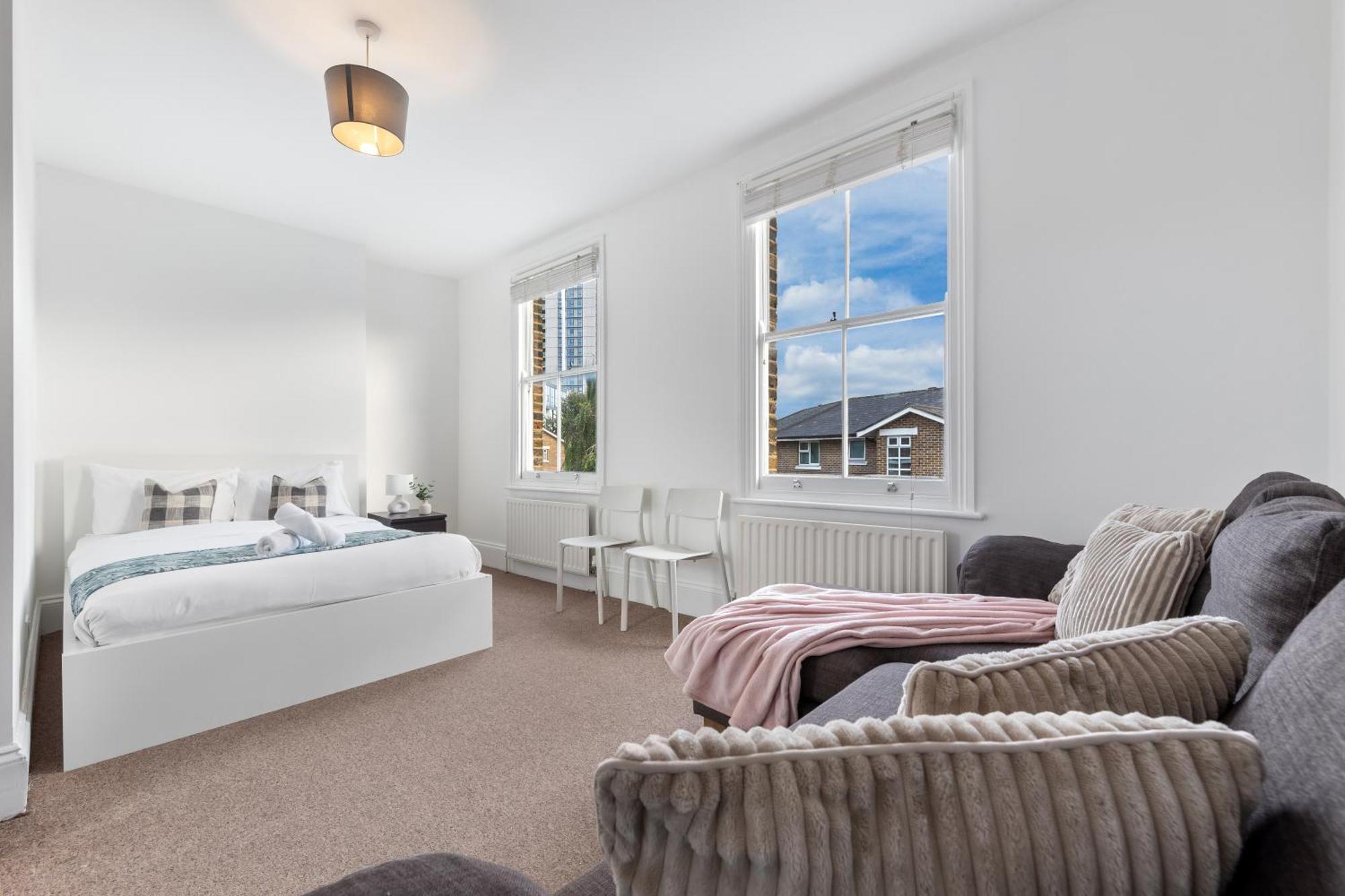 Luxury 4 Bedroom Flat With Stunning Shard View From Terrace In Central London! Next To Station, Sleeps 9 Exterior foto