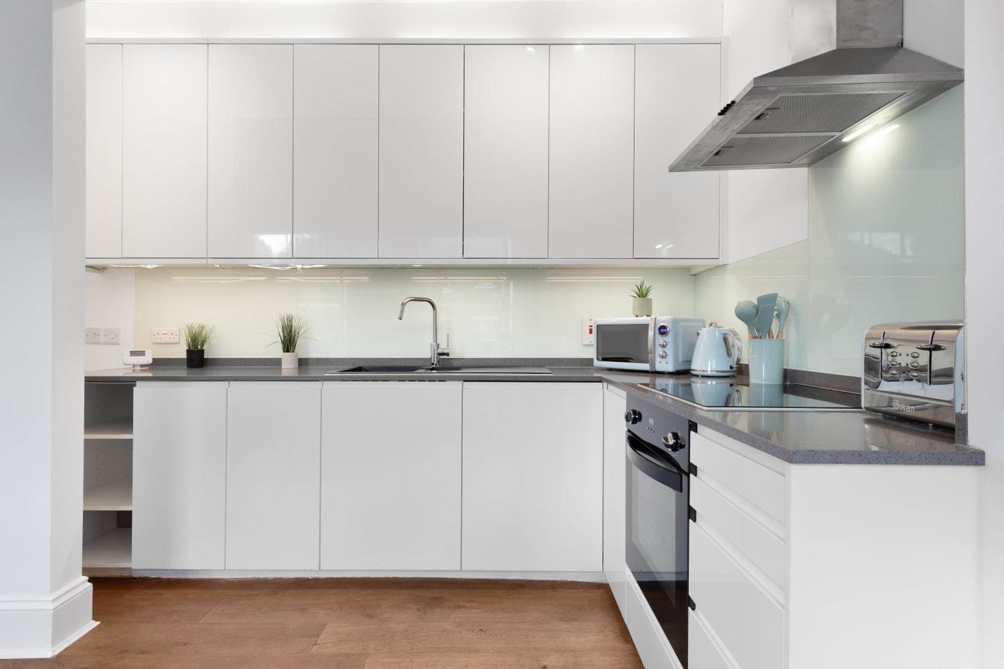 Luxury 4 Bedroom Flat With Stunning Shard View From Terrace In Central London! Next To Station, Sleeps 9 Exterior foto