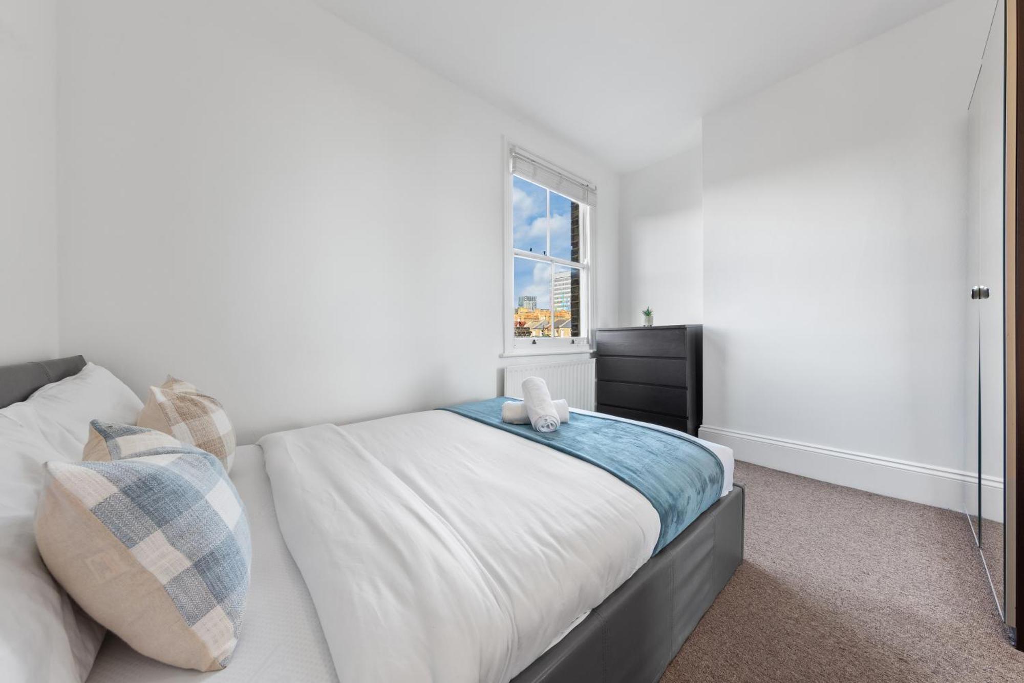 Luxury 4 Bedroom Flat With Stunning Shard View From Terrace In Central London! Next To Station, Sleeps 9 Exterior foto