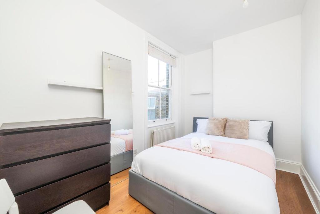 Luxury 4 Bedroom Flat With Stunning Shard View From Terrace In Central London! Next To Station, Sleeps 9 Zimmer foto